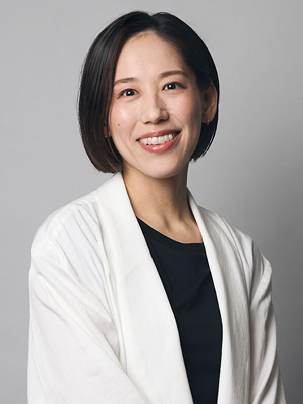 AMI TOSHIMA