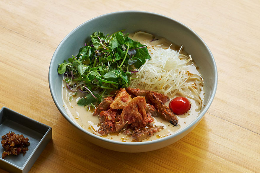 トマト味噌の豆乳担々麺（VG/GF）